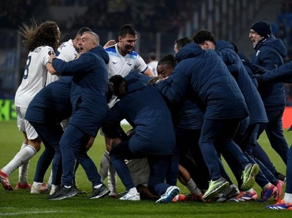 两支球队搏尽全力,欧国联赛赛场热闹非凡 两支球队搏尽全力,欧国联赛赛场热闹非凡