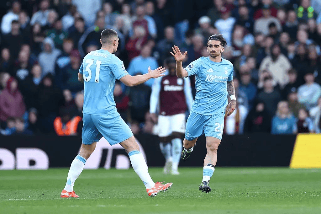 埃弗顿客场大胜诺里奇城，延续不败势头的简单介绍