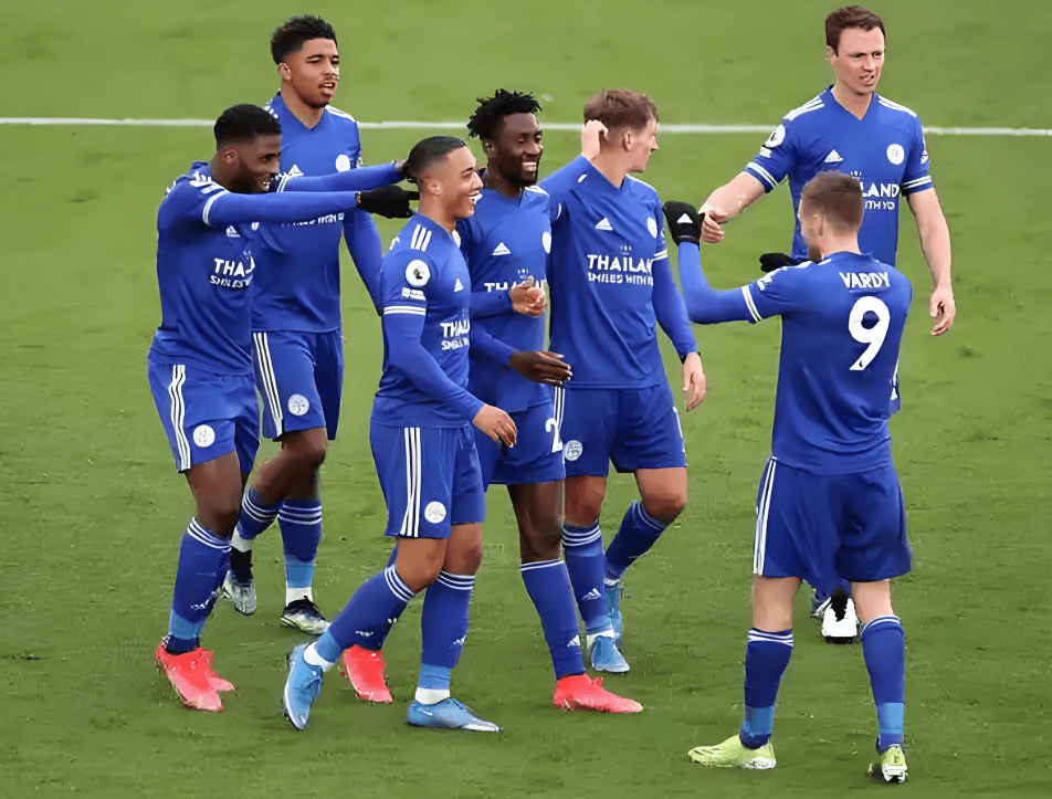 莱切斯特城客场艰难获胜,攻防结合打破困境苦战 莱切斯特城客场艰难获胜,攻防结合打破困境苦战