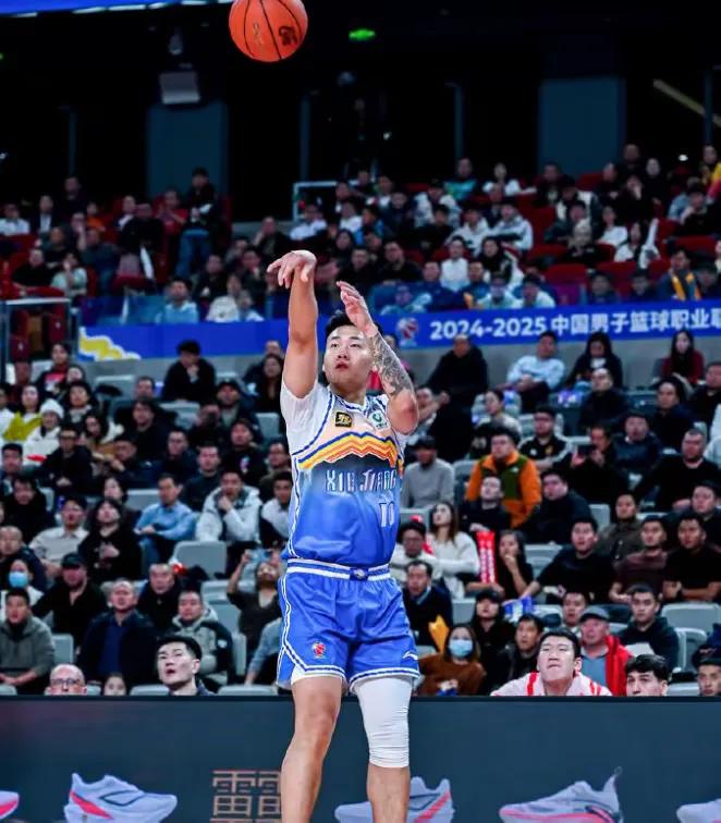 新疆男篮再次证明实力,取得胜利 新疆男篮再次证明实力,取得胜利