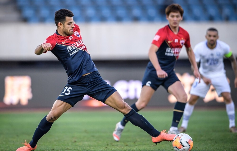 爱游戏app下载-深圳佳兆业客场战平天津泰达，保持不败