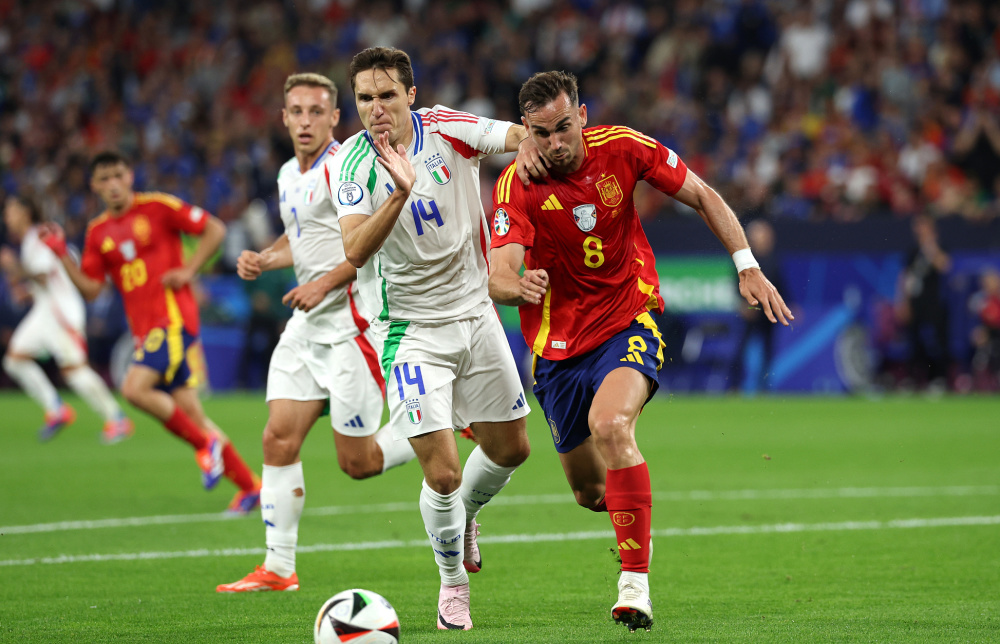 爱游戏官网-关于意大利队在加时赢得胜利，晋级欧洲杯四强的信息