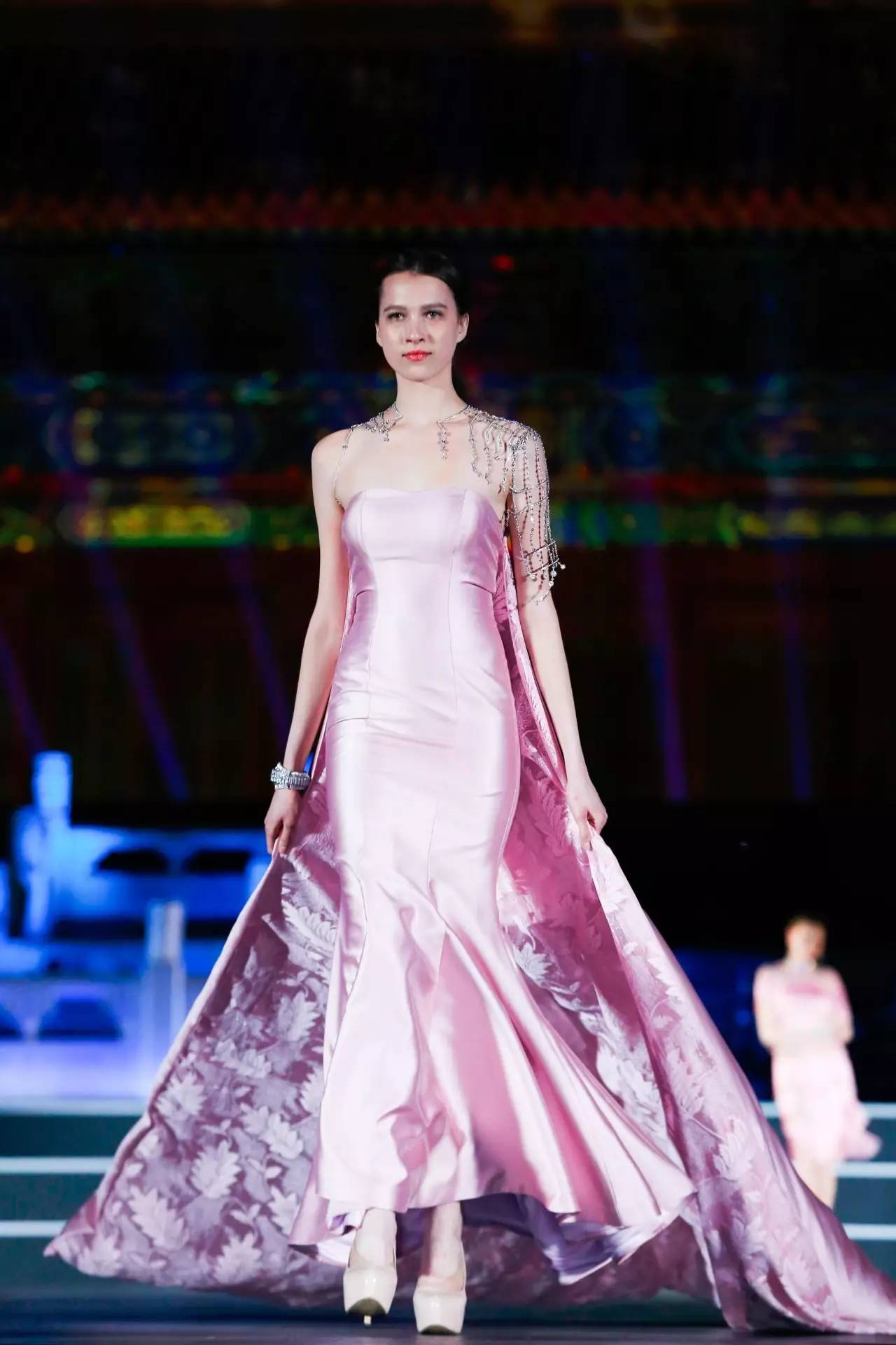 爱尔兰运动员夺冠谱写传奇，惊艳全场的简单介绍