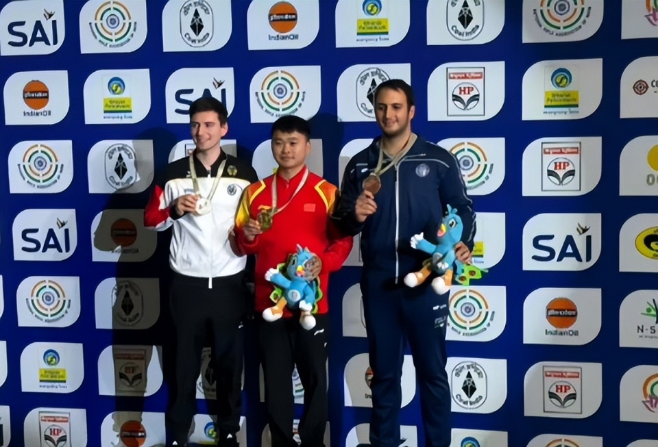 印度射击选手夺冠，为国争光的简单介绍