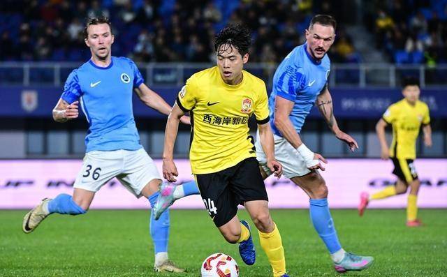 爱游戏登录-江西队创造惊人逆袭，登顶积分榜的简单介绍