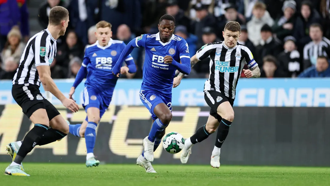 爱游戏官网-精彩的足球比赛擂台上，各队实力逐渐显露