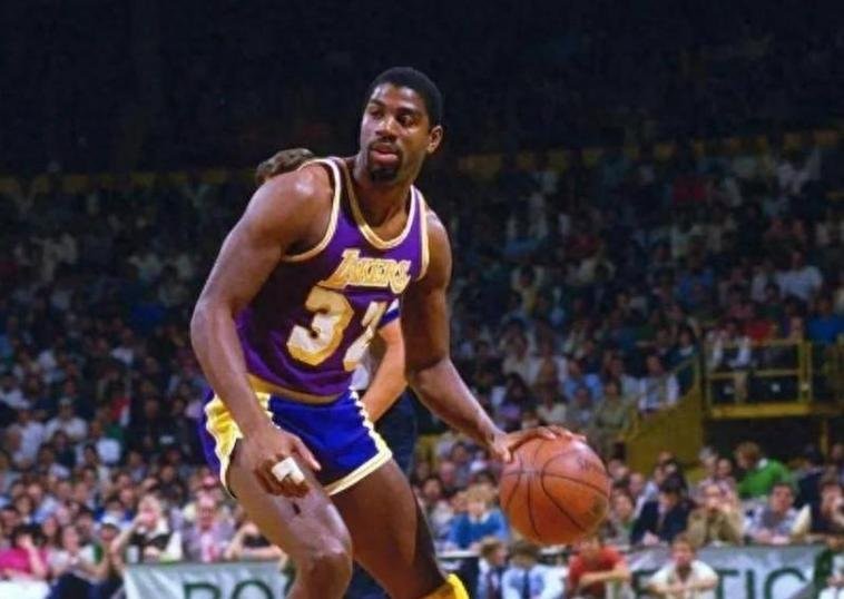 包含篮网不敌国王，拉塞尔全场分无解的词条