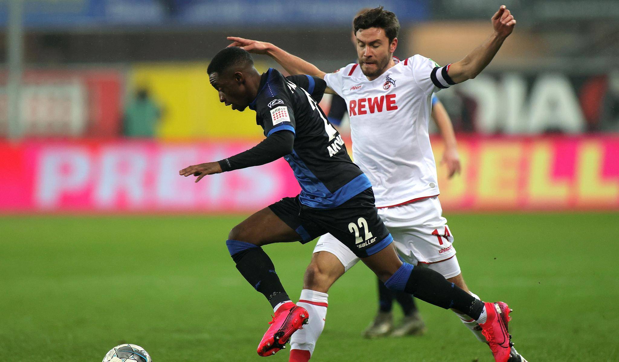 爱游戏网页版-柏林赫塔瓜分胜负，晋级前景