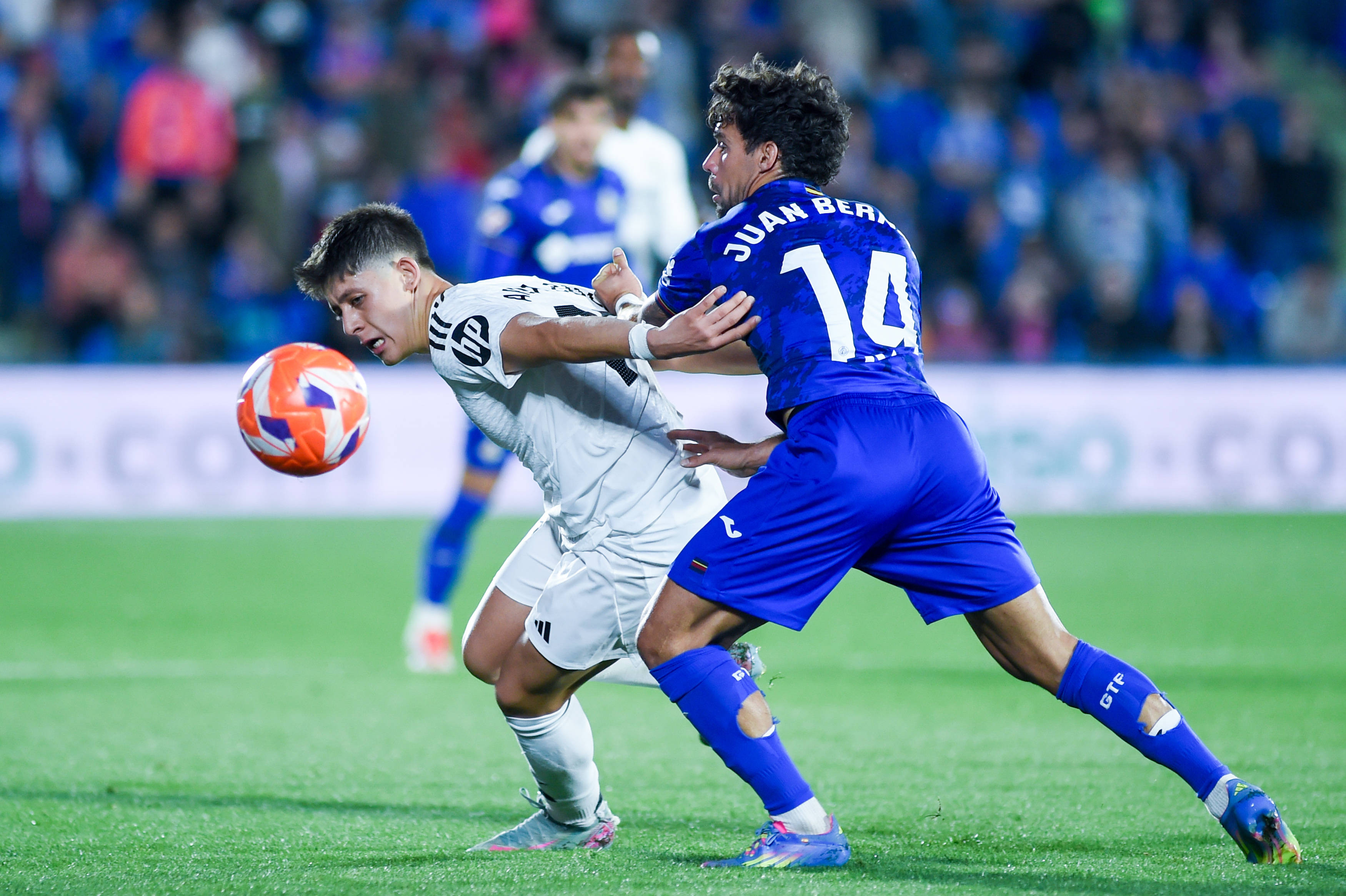 国际足球赛事中，某支球队实力惊艳，击败强敌的简单介绍