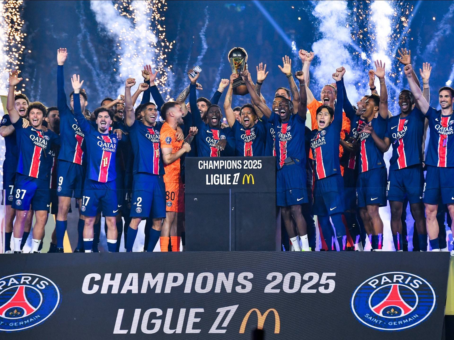 包含巴黎圣日耳曼主场战胜对手,小组头名稳固的词条 包含巴黎圣日耳曼主场战胜对手,小组头名稳固的词条