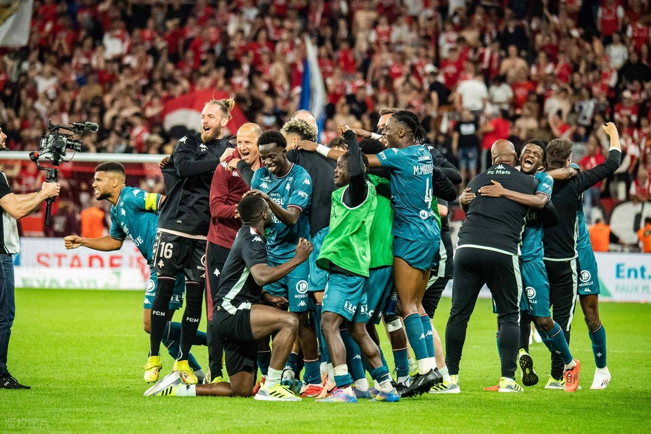 波巴传射破门,里昂主场大胜蒙彼利埃 波巴传射破门,里昂主场大胜蒙彼利埃