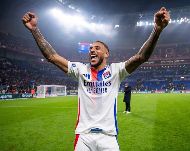 里昂中场受伤,或将缺席下场比赛的简单介绍 里昂中场受伤,或将缺席下场比赛的简单介绍