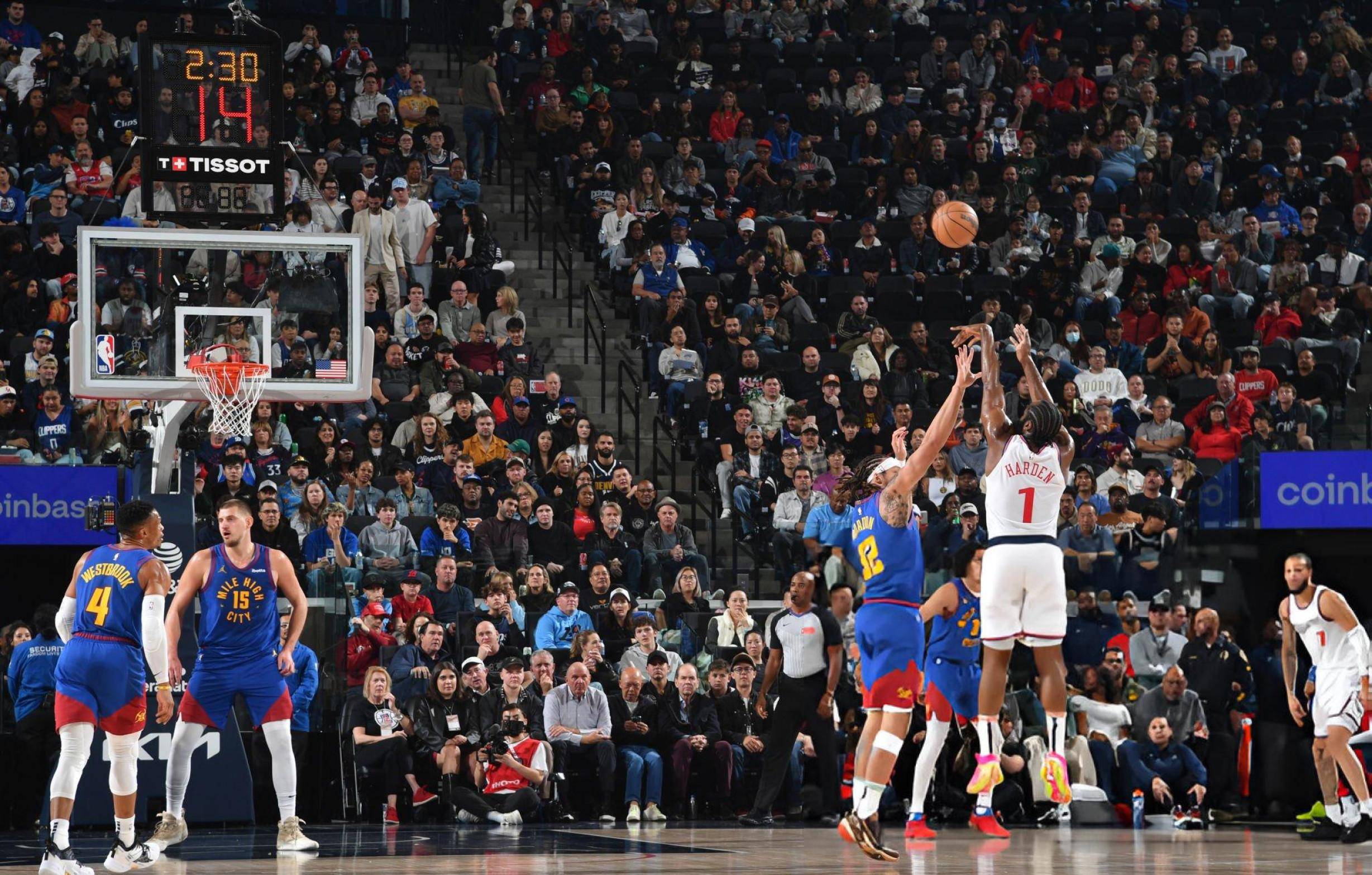 火箭客场惨败雄鹿,哈登失准连续场低迷的简单介绍 火箭客场惨败雄鹿,哈登失准连续场低迷的简单介绍