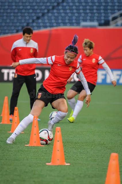 爱游戏网页版登录入口-关于体育盛事：女足比赛赛场充满活力的信息