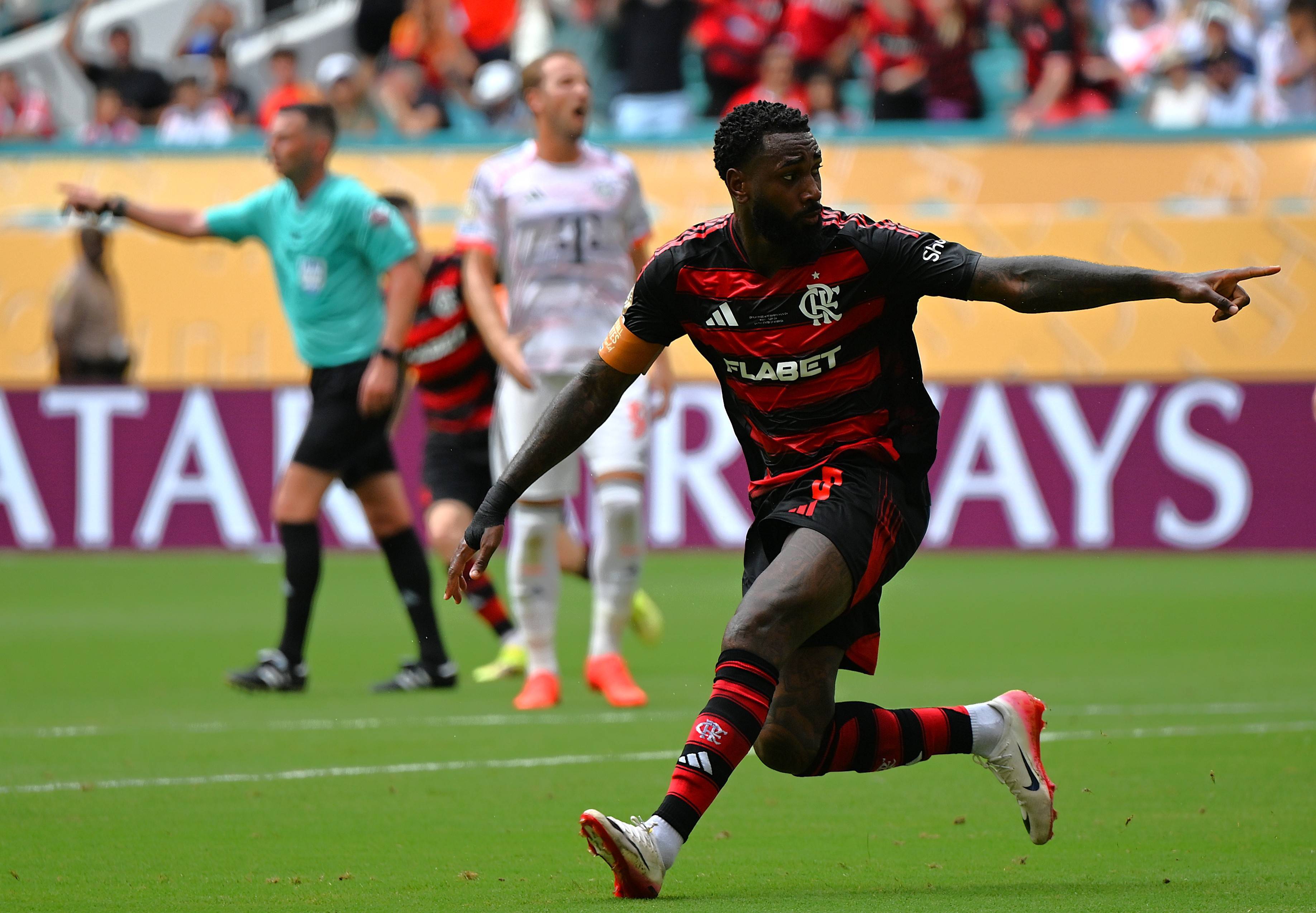 拜仁慕尼黑主帅获得年终表彰