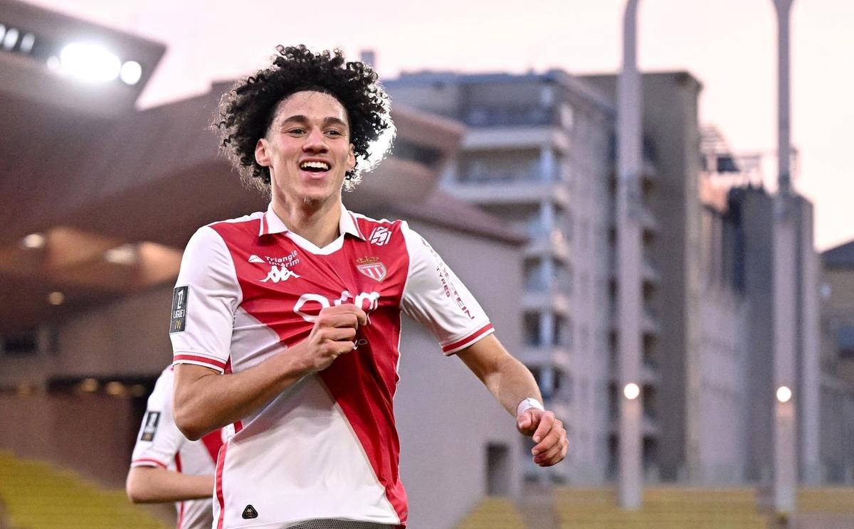 关于摩纳哥队员团结一致,为法甲奋斗的信息 关于摩纳哥队员团结一致,为法甲奋斗的信息