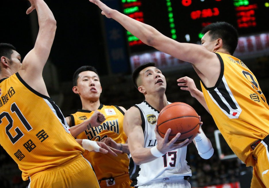 爱游戏app-福建男篮在主场击败四川，取得连胜